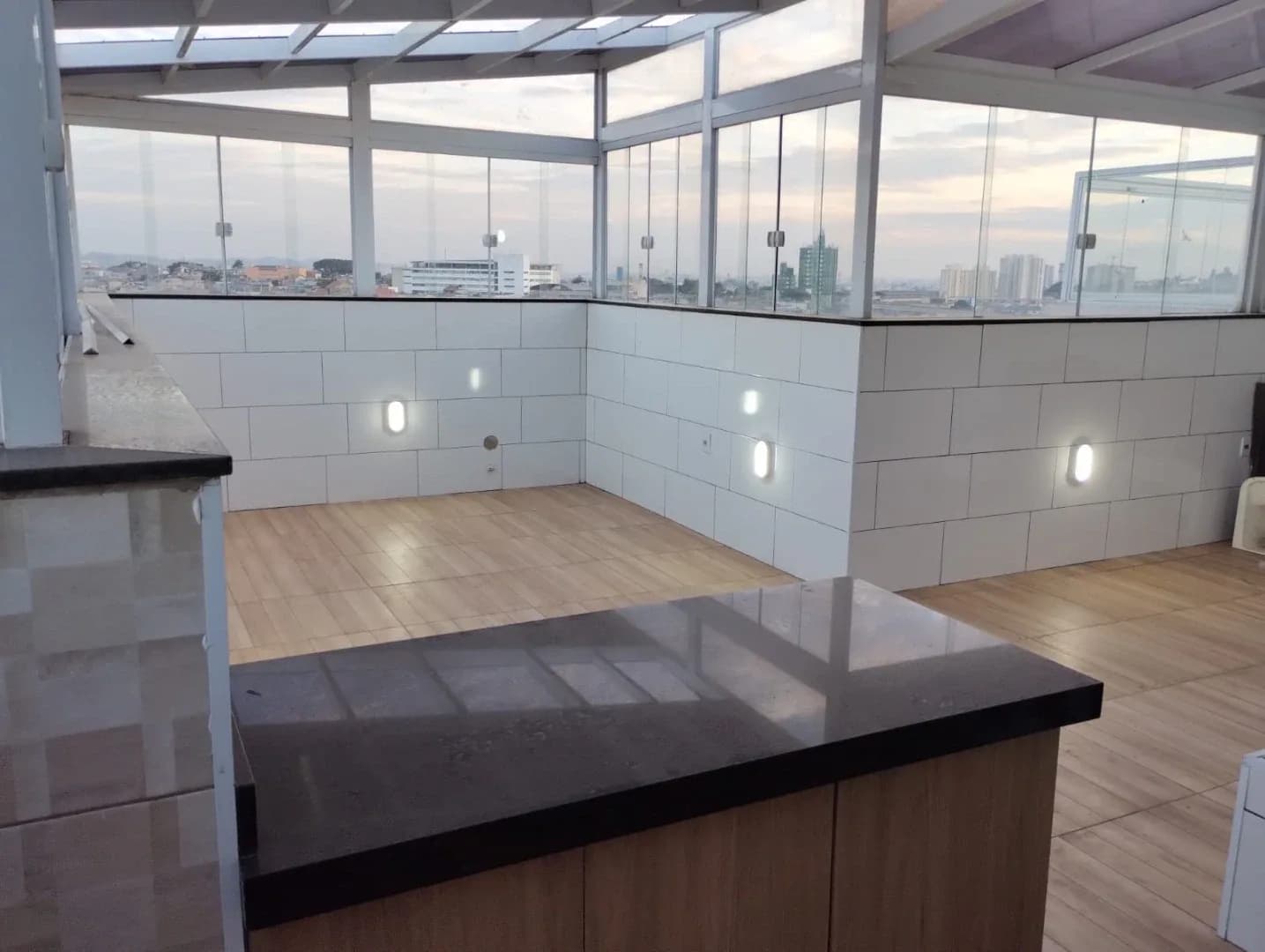 Foto de Cobertura ampla com planejdos completo no imóvel - ótima localização